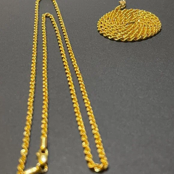 Solid 14K Gold Diamond Cut Rope Chain Necklace 24 inch,2.5 mm - Picture 5 of 17